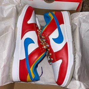 Never worn!! New with box Nike dunks